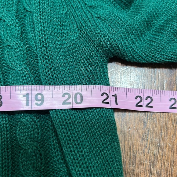 Vintage Green Cable Knit Button Up Cardigan Sz 40 Med EUC Beautiful Buttons - Picture 10 of 12